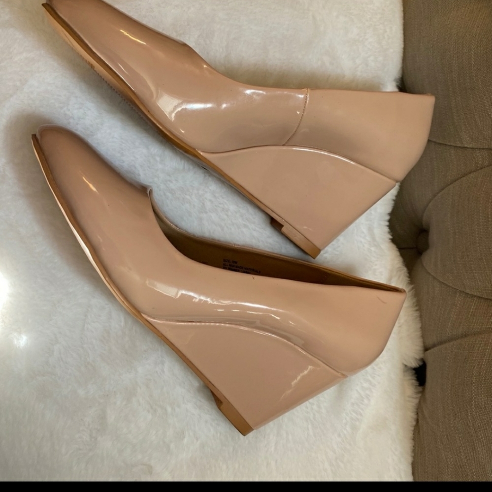 Torrid Beige Patent Midi Wedge Pump- wide width 10